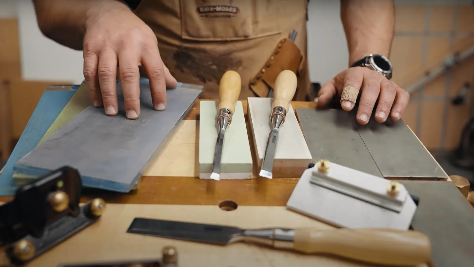 Ultimate Woodworker's Honing Guide.