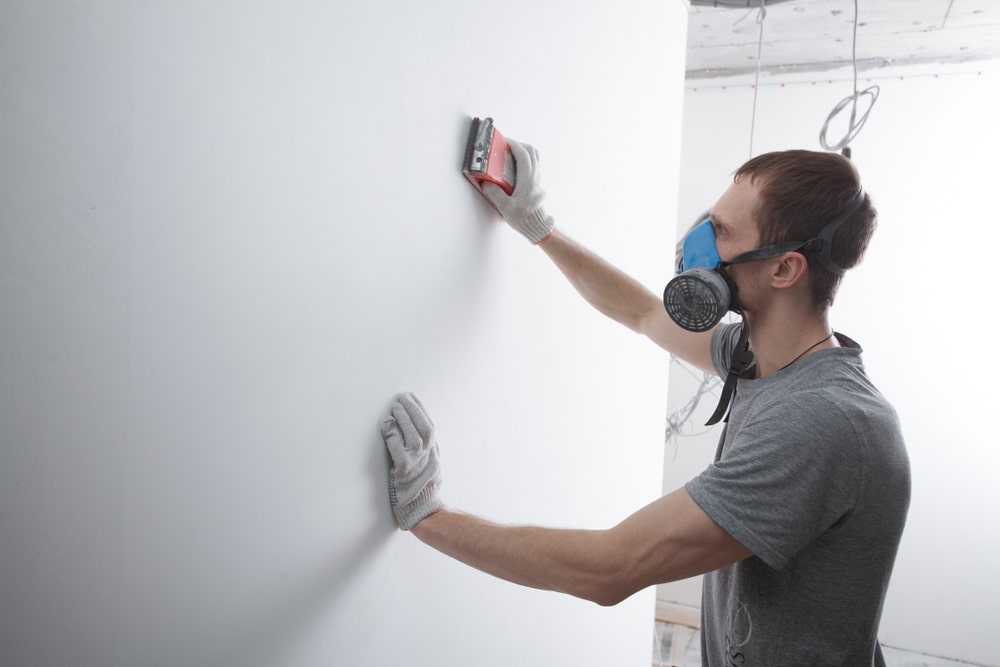 Techniques to sand drywall